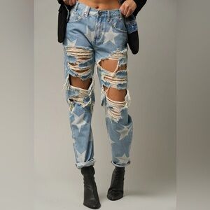 Star-Print Distressed Boyfriend Jeans in Light Blue